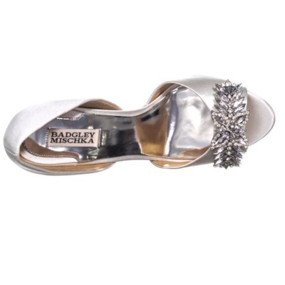 New. Womens Badgley Mischka Nikki Peep Toe Heels, White. Retails $245 - Picture 5 of 16